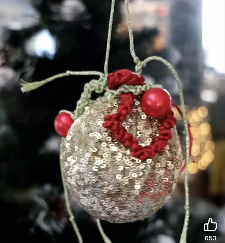 anna lesko globuri brad craciun (10)