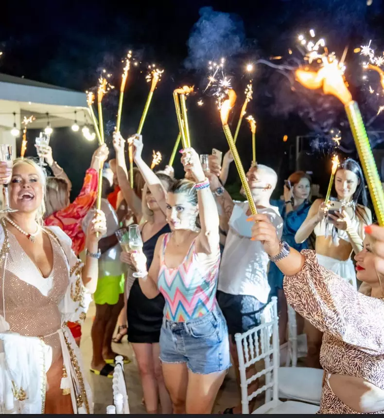 vica-blochina-la-petrecere-fara-baiatul-ei-si-al-lui-piturca-1