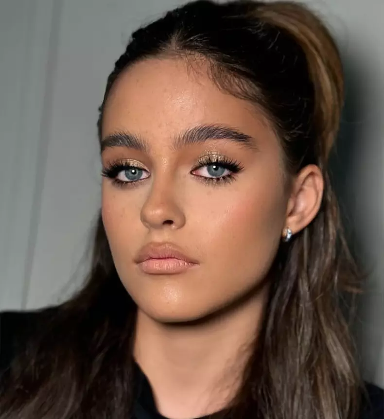 Fiica lui Gabi Tamaș (3)