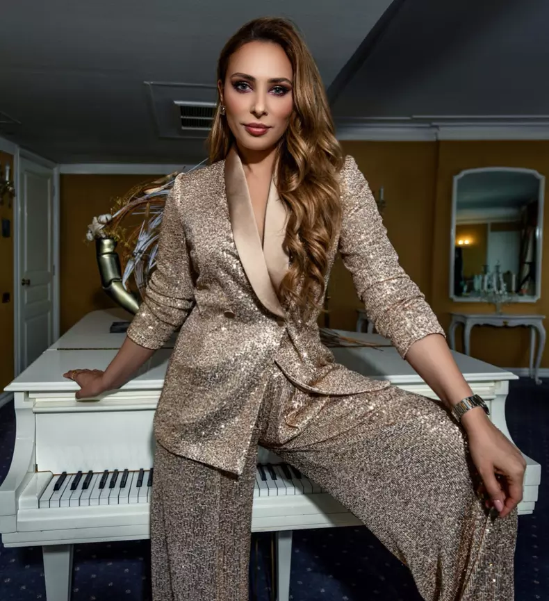 iulia-vantur-documentar-salman-khan-5