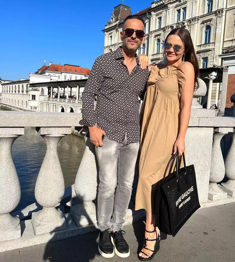 cristina-siscanu-mutare-in-strainatate-3