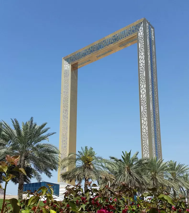 Dubai, Frame