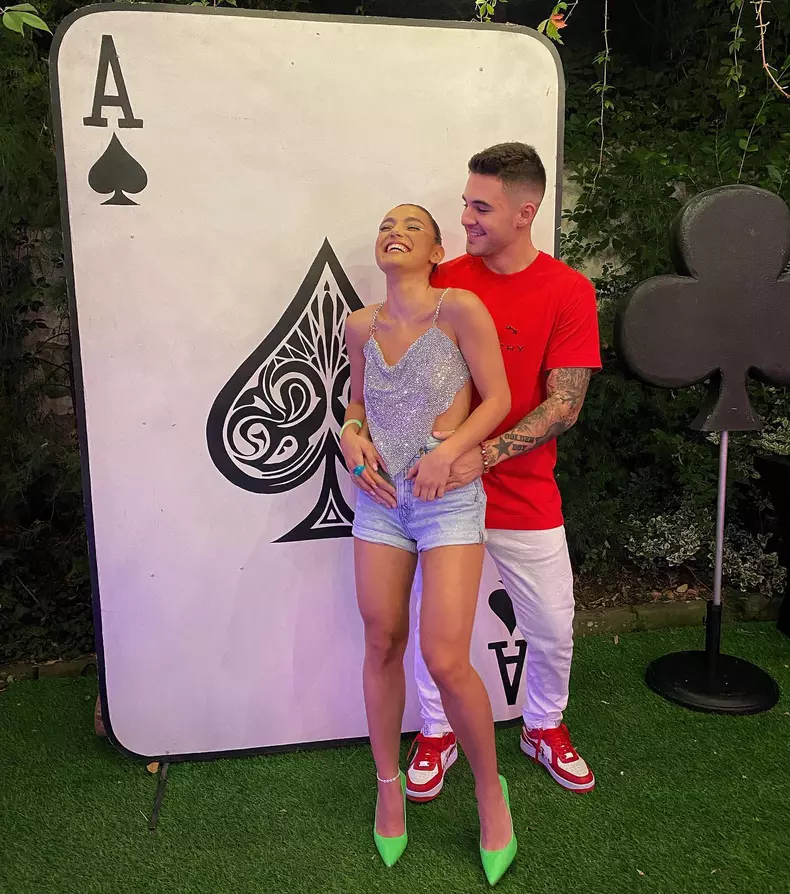 2411545003854818129495296971160366110674803n-1