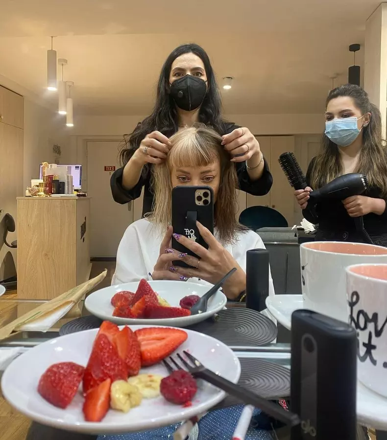 delia par in doua culori (1)