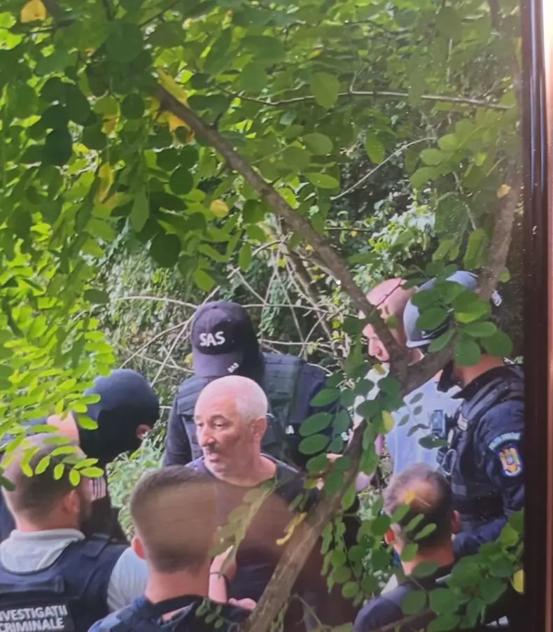 pistolar-gorj-2