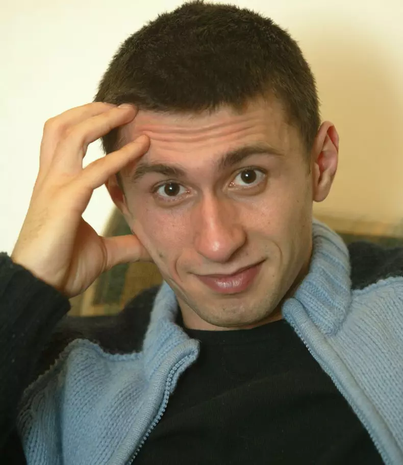 0-326942-dragos_bucur