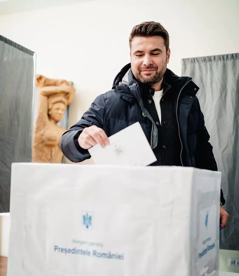Vedetele votează alegeri 2024 (7)