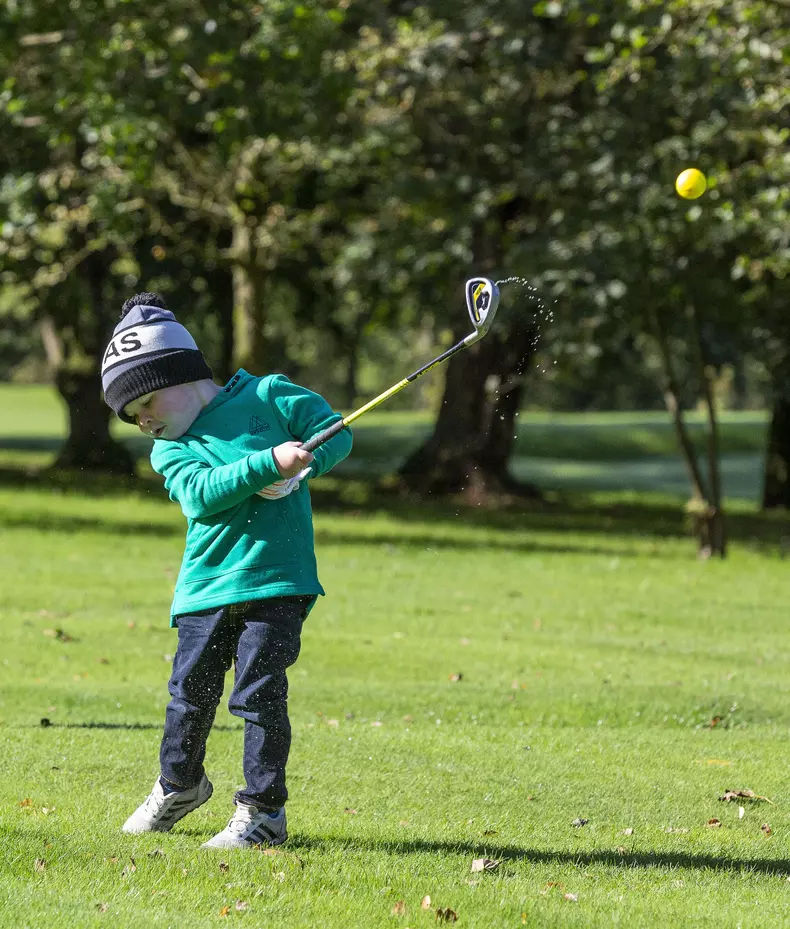 tk3s_swns_young_golfer_012