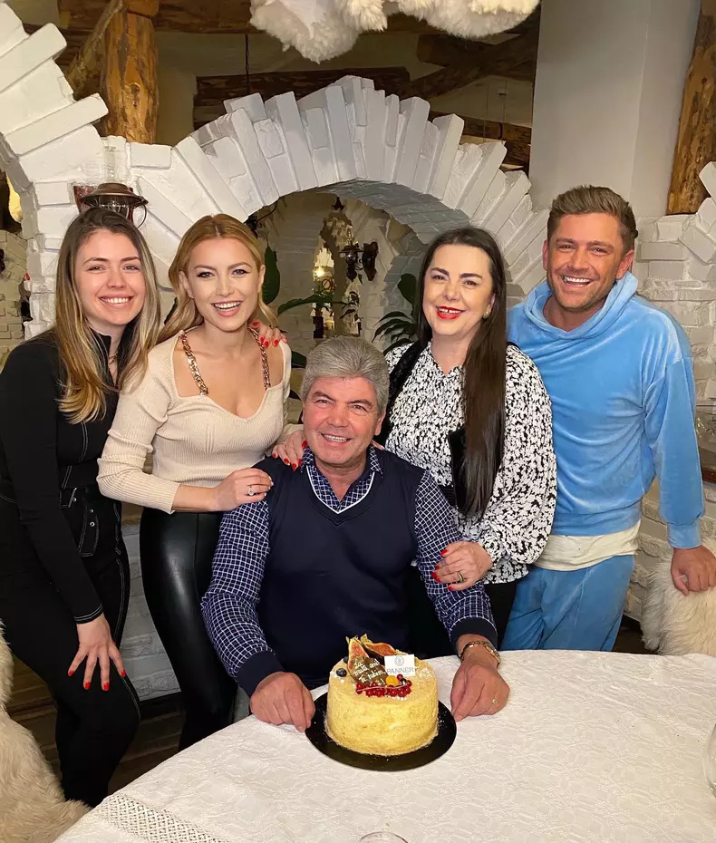 elena-gheorghe-si-familia