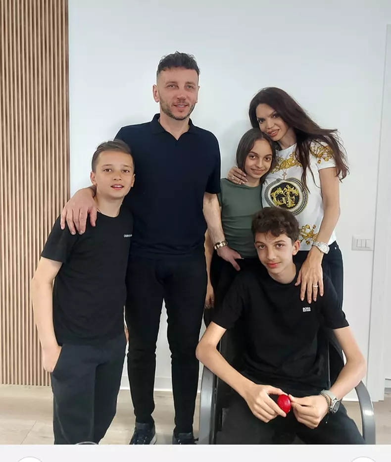 cristina-spatar-si-familia-3
