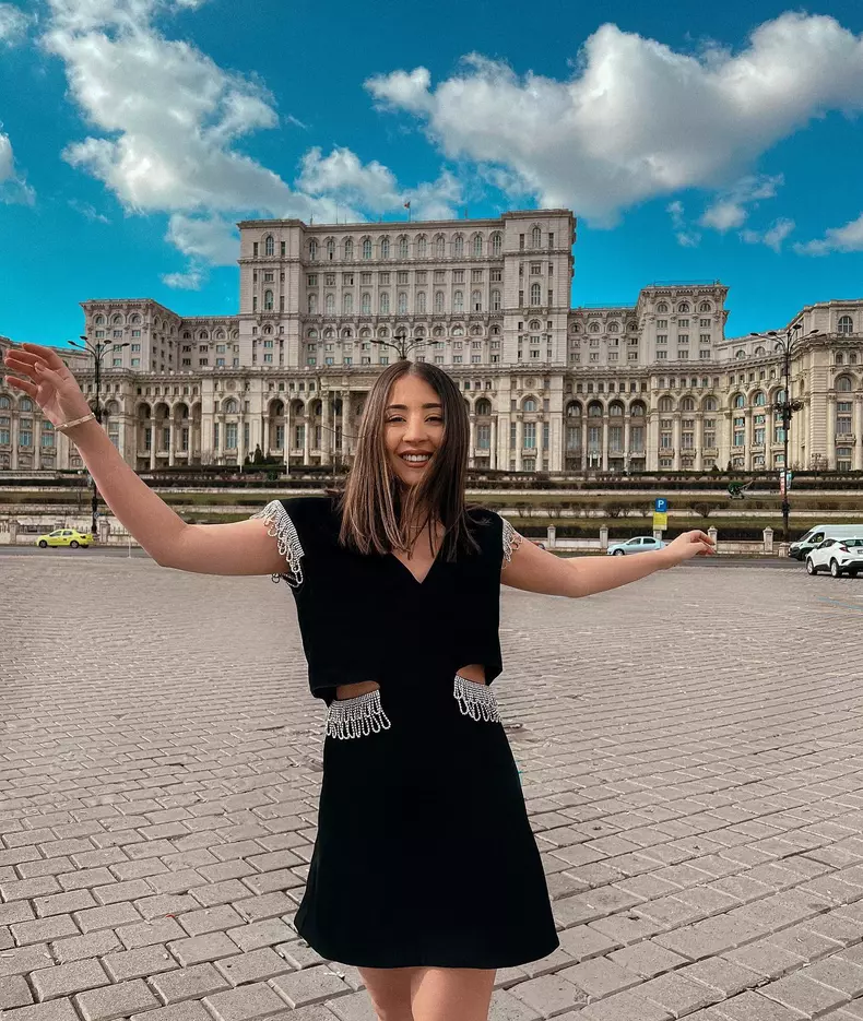 2746546765253550689521931842866660269339953n