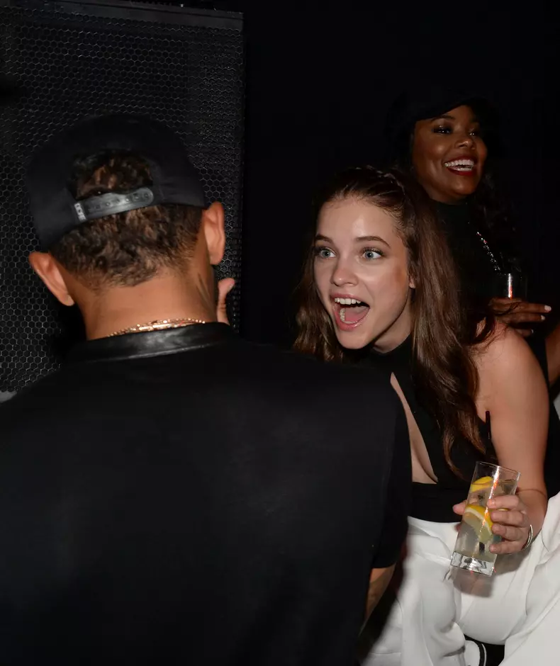 No Credit - Bi - Exclusif - Prix Spécial - No web - No blog - Barbara Palvin est très proche de Lewis Hamilton alors qu'elle s'amuse avec des amis et sa soeur Anita lors d'une soirée très arrosée au "F1 OAK Monaco Pop Up" du Fairmont Monte Carlo à Monaco