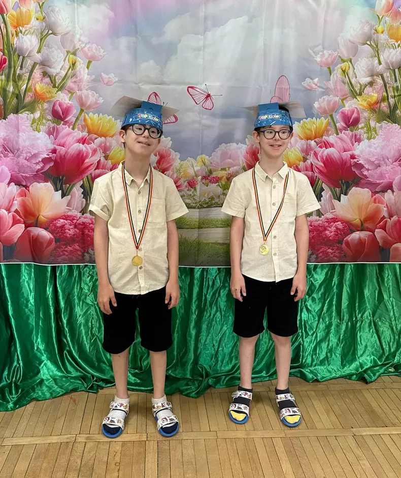 gemeni cristina balan 2