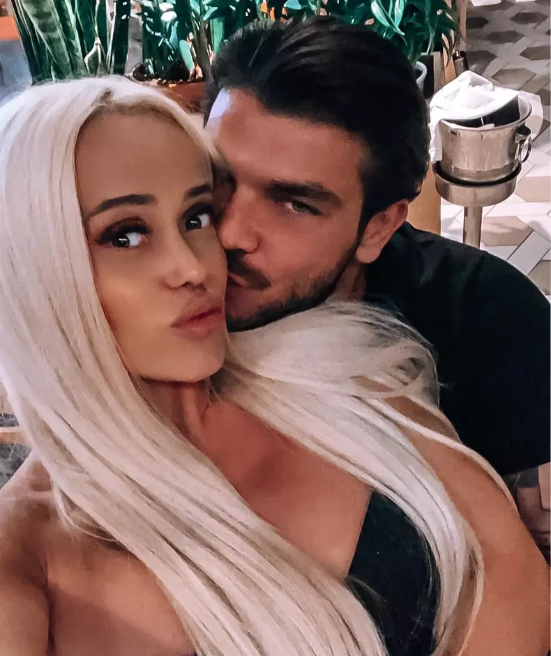 235949178_387801359369648_1431811186413294171_n