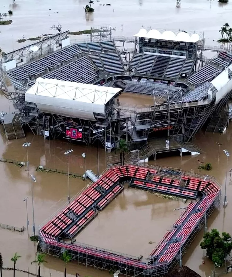 inundatii-la-acapulco-tennis-facebook
