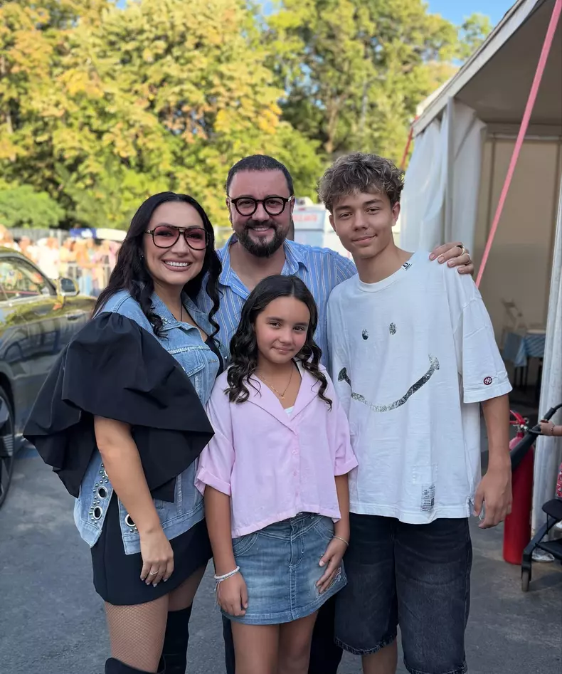 Andra Măruță și familia