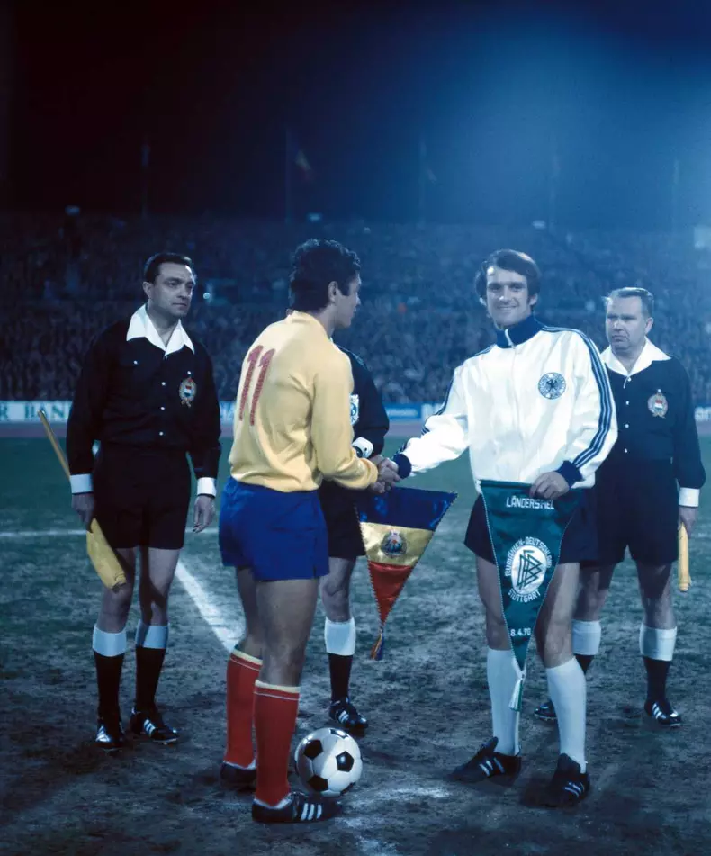 Imagine de arhivă cu Mircea Lucescu. Foto: Imago Images