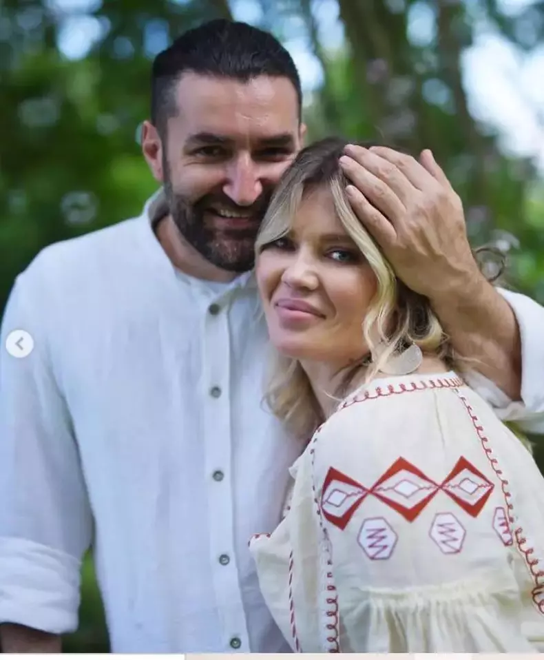 smiley-gina-pistol-2-1