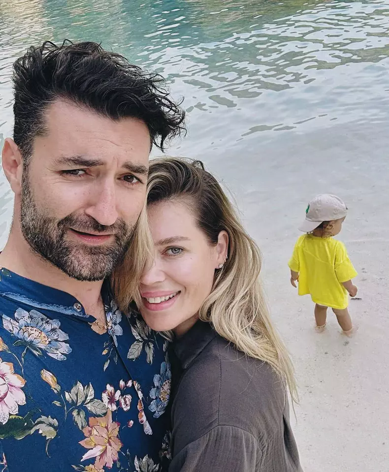 smiley gina pistol 1