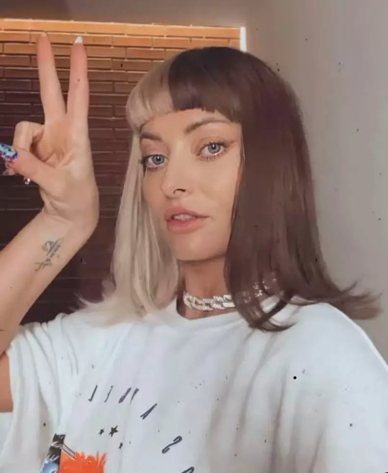 delia par in doua culori 5