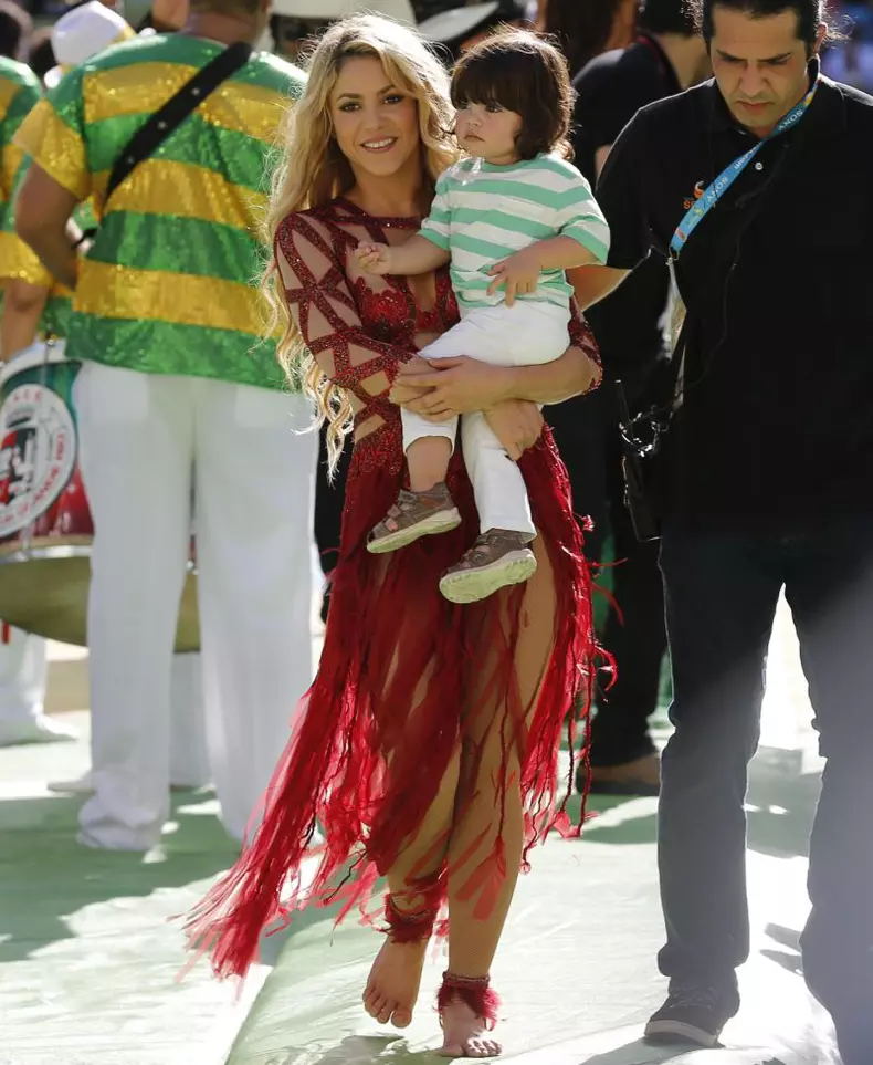Shakira_Milan_Maracana_EPA_4.jpg
