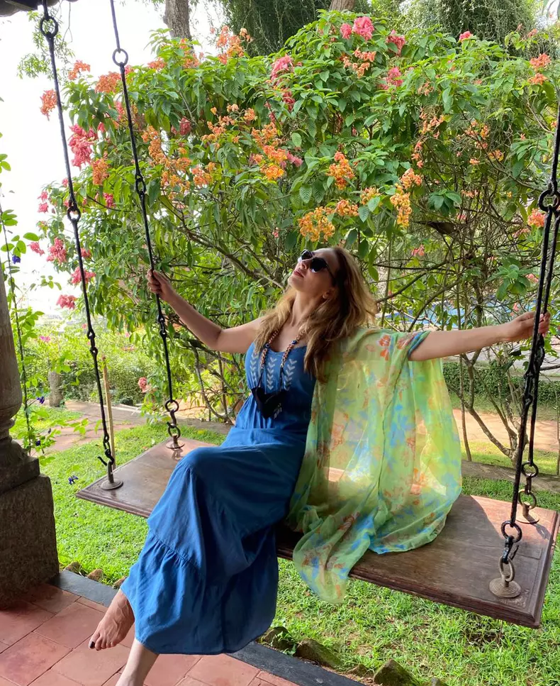 iulia vantur se intoarce in india 4