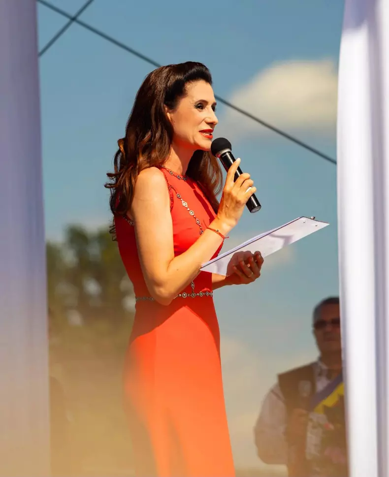 iuliana-tudor-cu-ce-se-ocupa-6