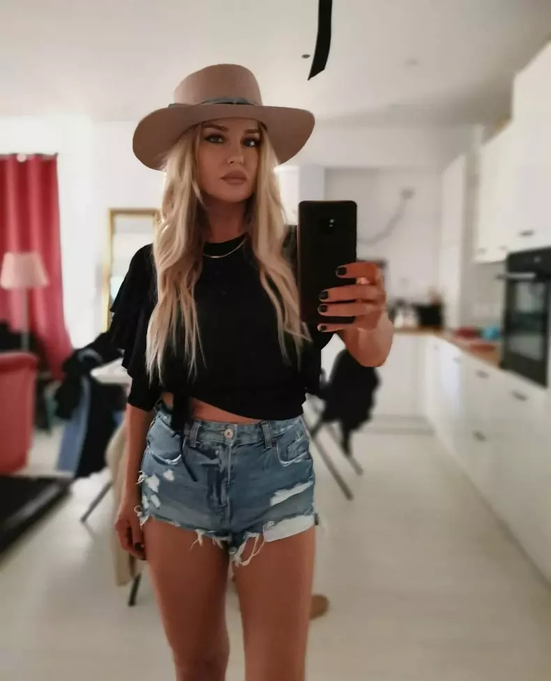 tania budi 53 de ani (3)