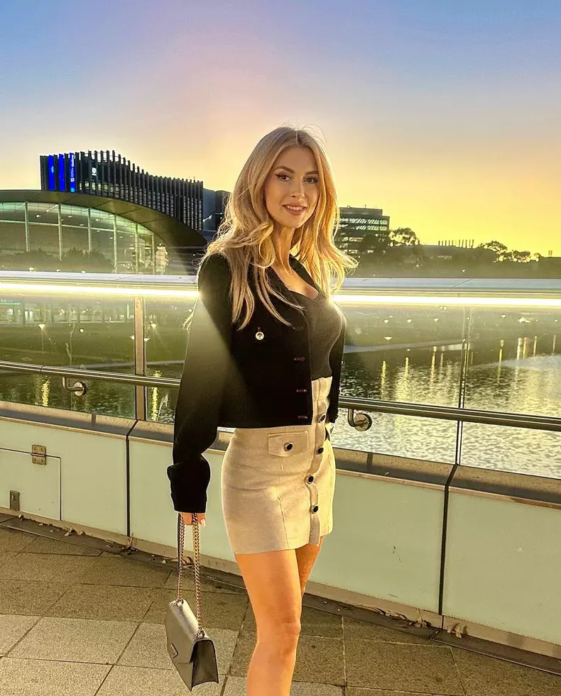 andreea balan australia 8