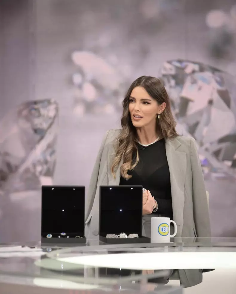 327878647666583618576382382268664361866775n