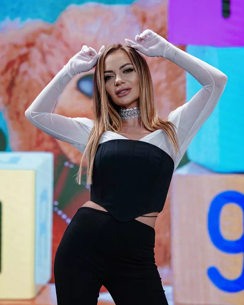 andreea-antonescu-bani-4