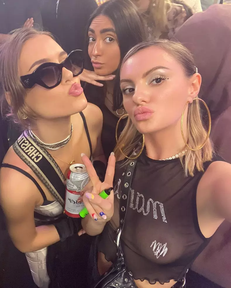 alexandra-stan-in-bluza-transparenta-1