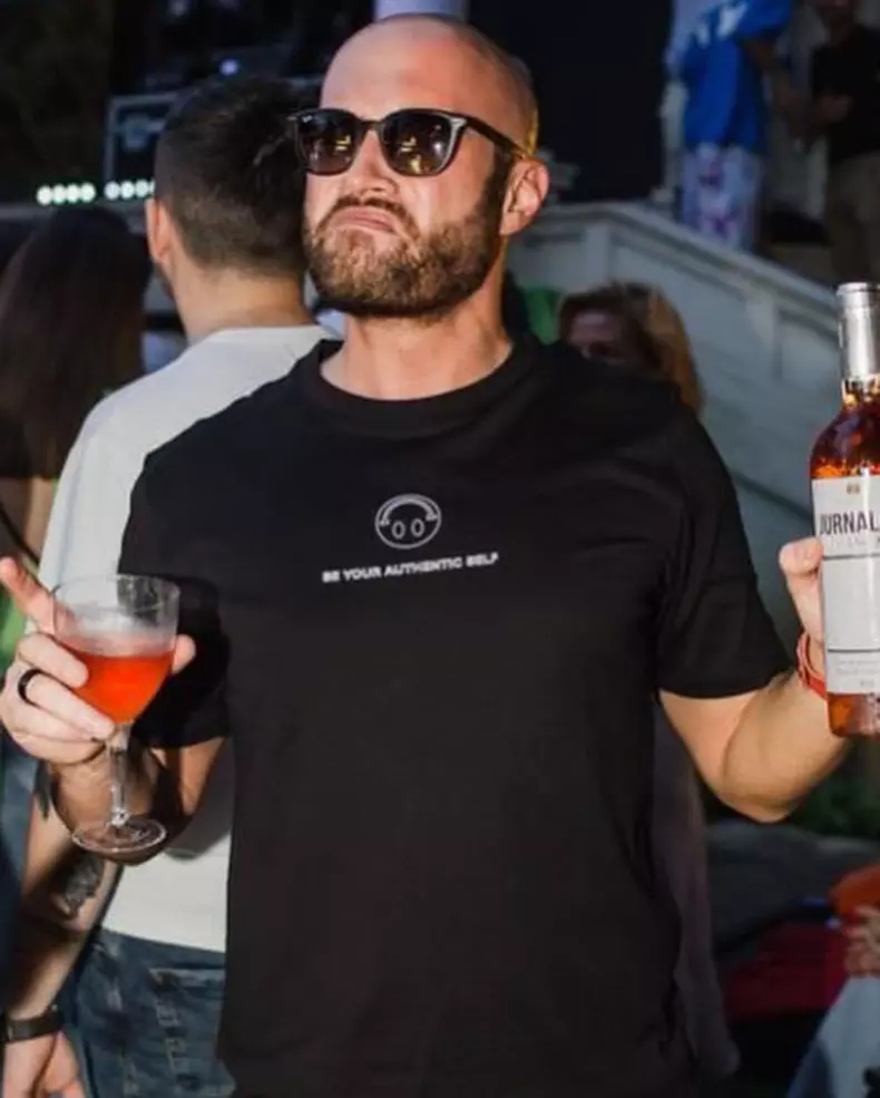 2872585687102457870545126352056798474870953n