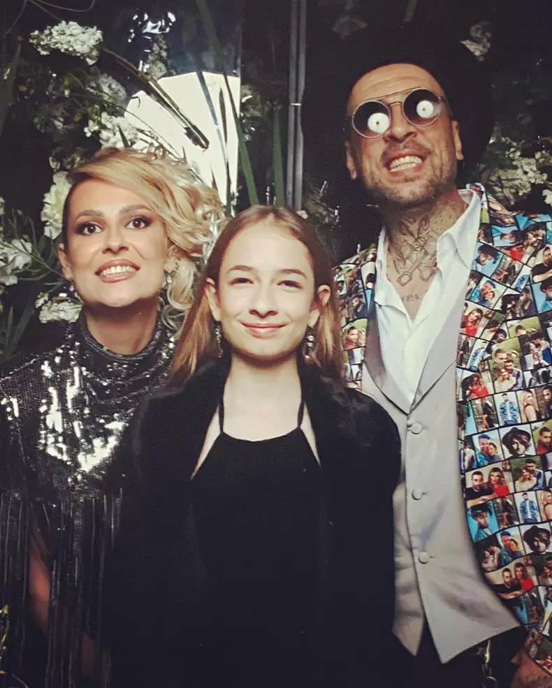 3501211595707001985099326778732371172427423n