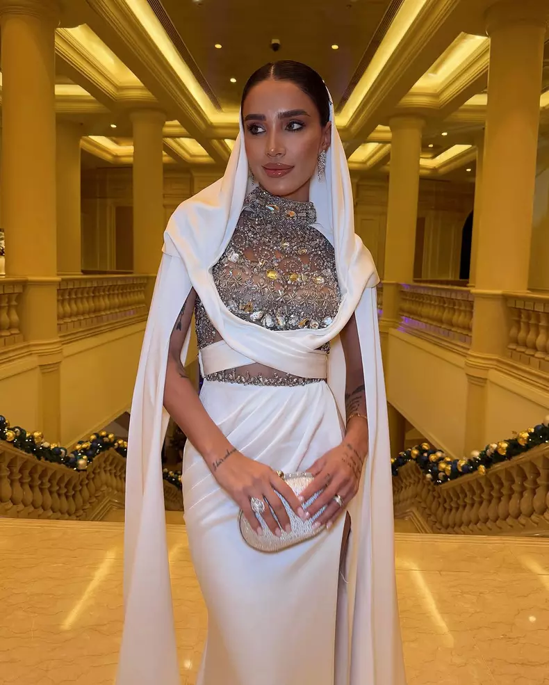 Adelina Pestrițu - rochie Revelion (5)