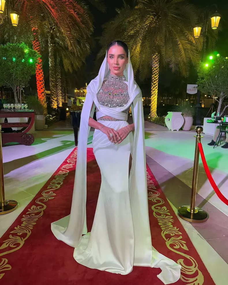 Adelina Pestrițu - rochie Revelion (7)