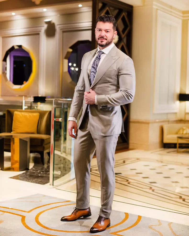 victor slav are restaurant 3