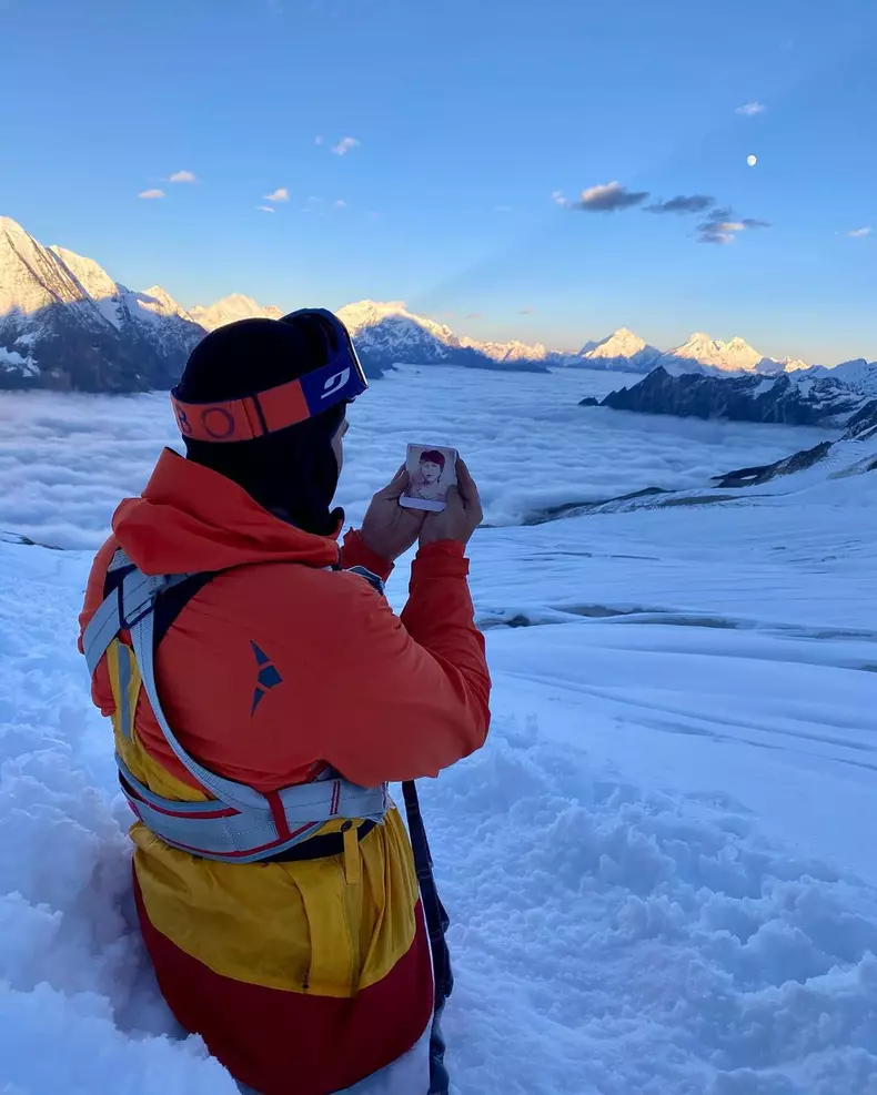 2443446724169178797804673325060854946809098n