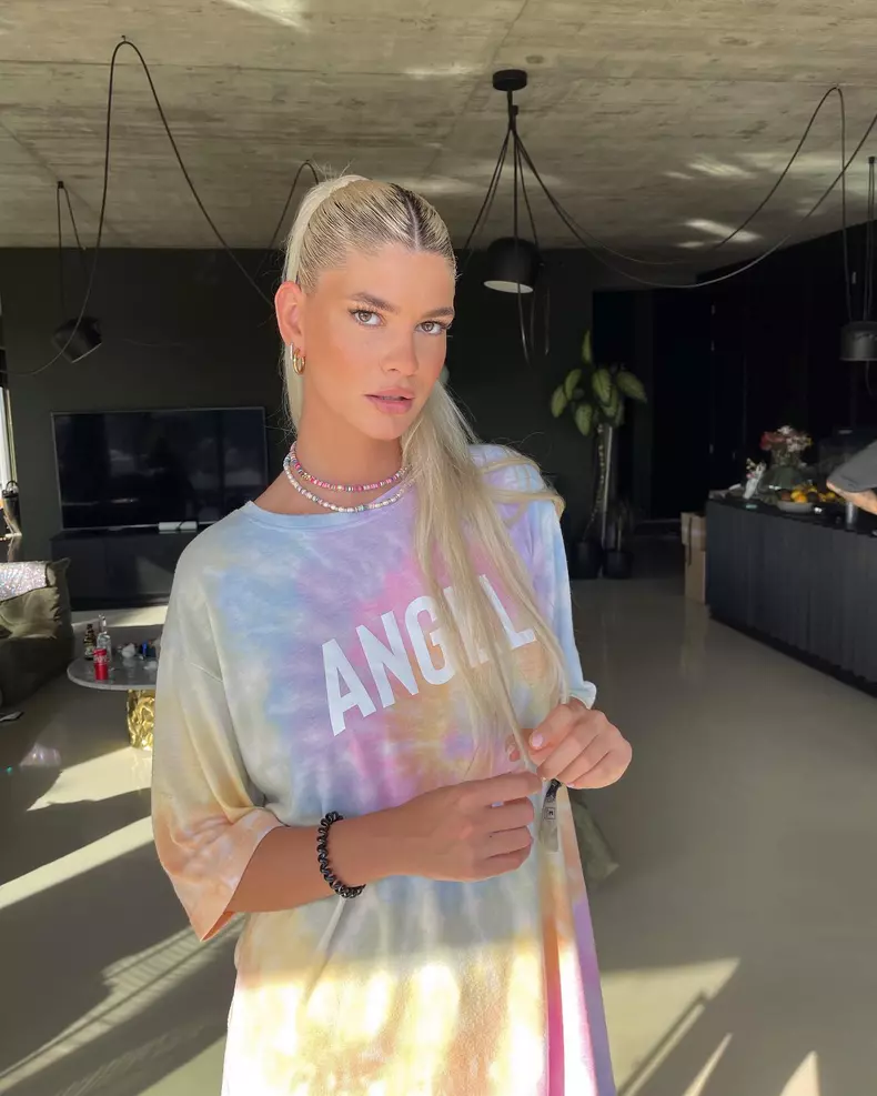 cine-este-laura-giurcanu-survivor-romania-2022-3