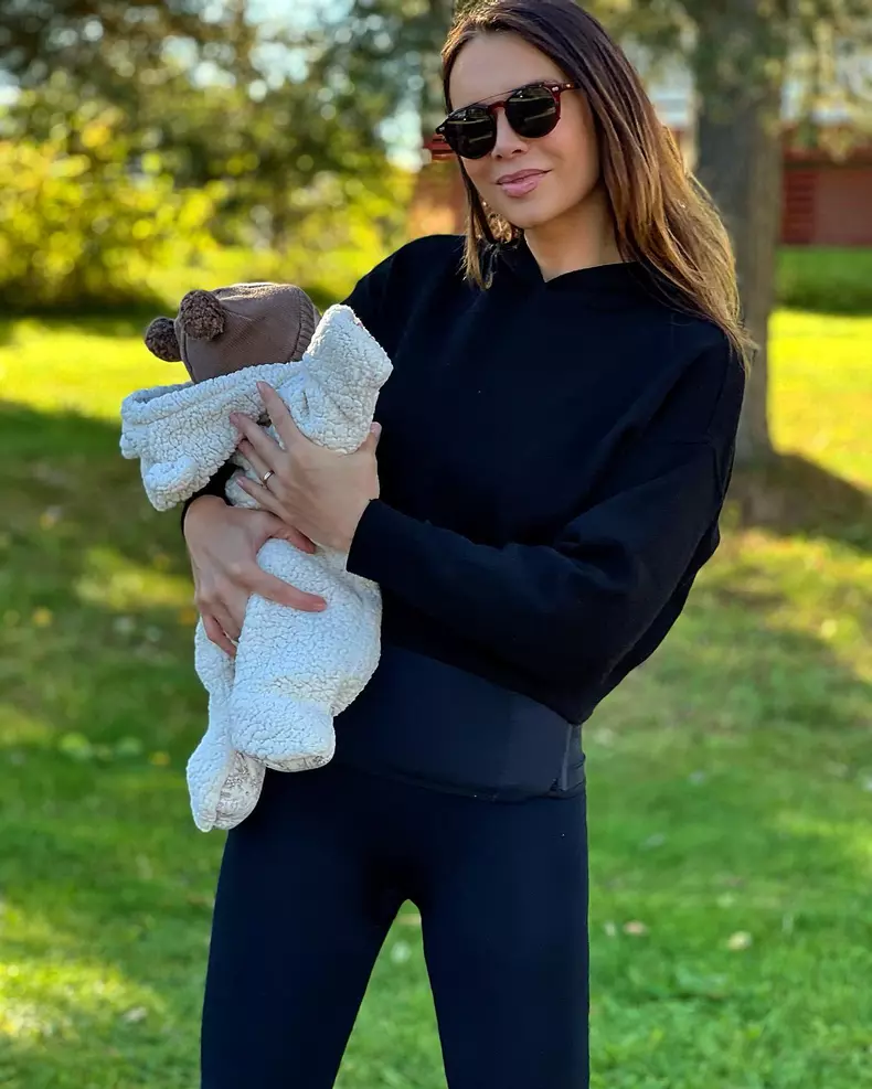 magda-palimariu-in-colanti-dupa-ce-a-nascut-4