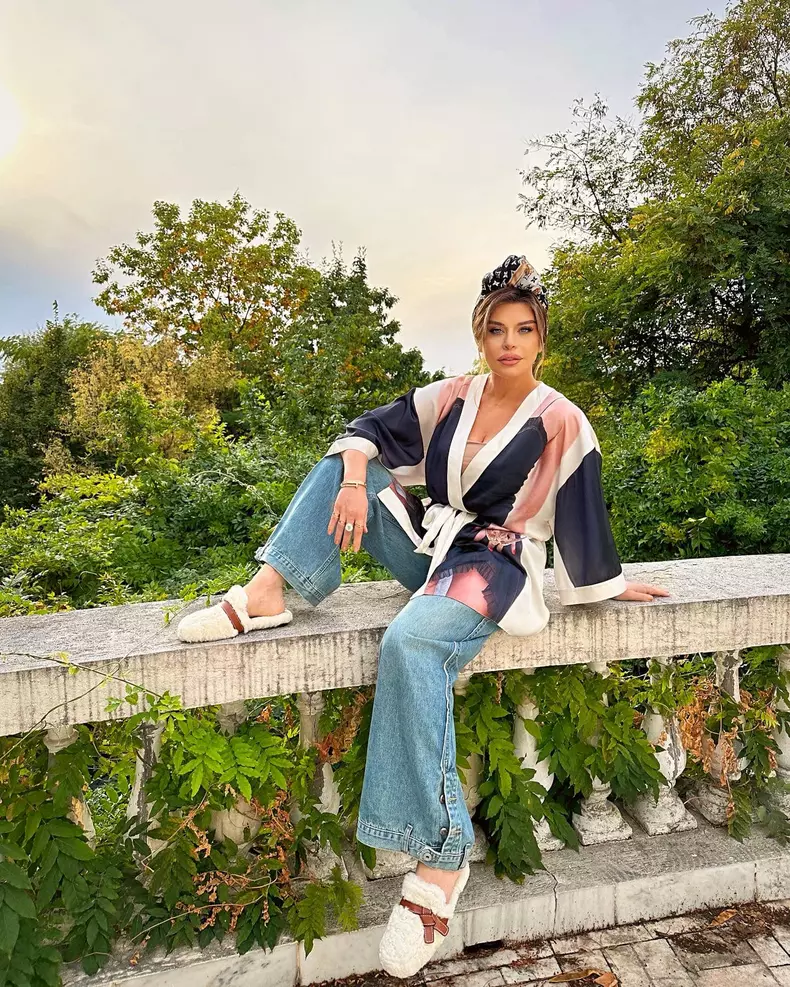 391667369889940189167692231972655223216544n