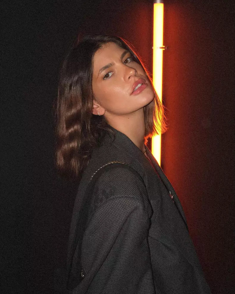 cine-e-laura-giurcanu-6