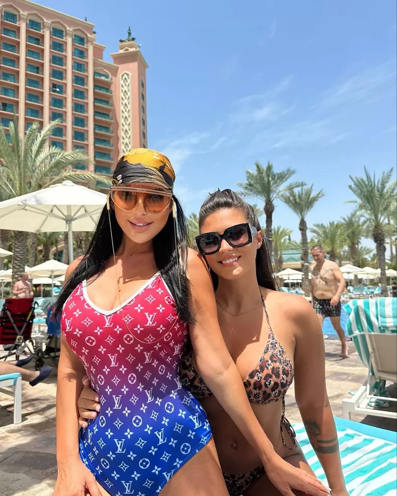 Andreea Tonciu și Antonia