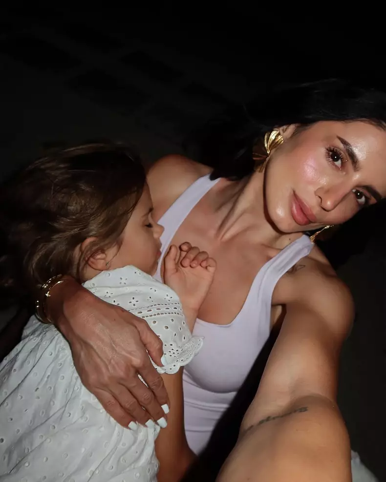 ioana grama si fetita vacanta in Seychelles (11)