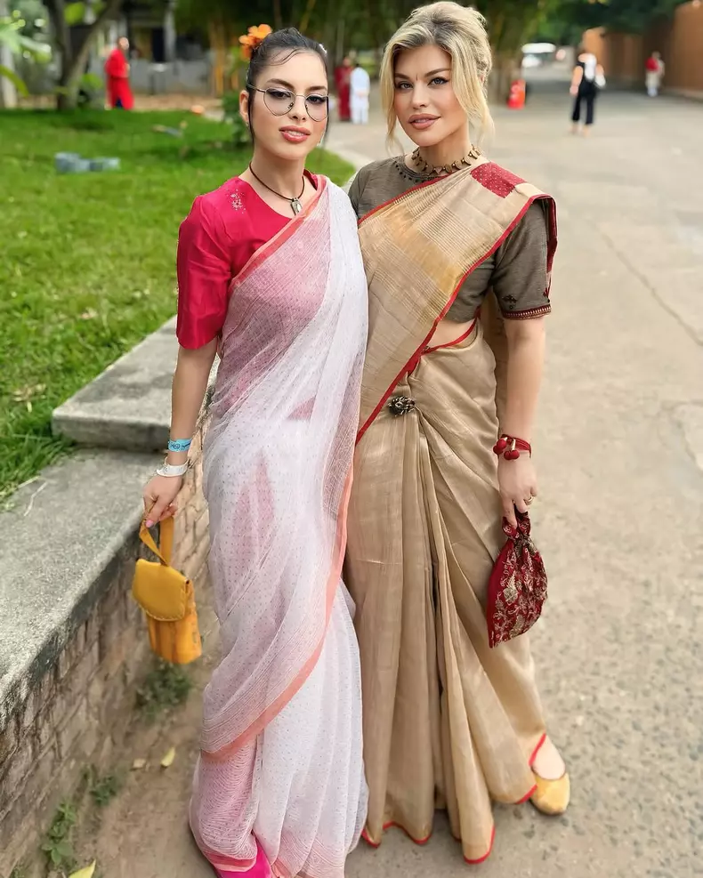 loredana groza si elena fiica ei in india (2)