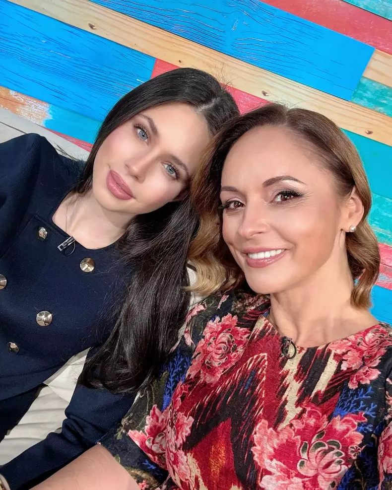 Andreea marin si Violeta