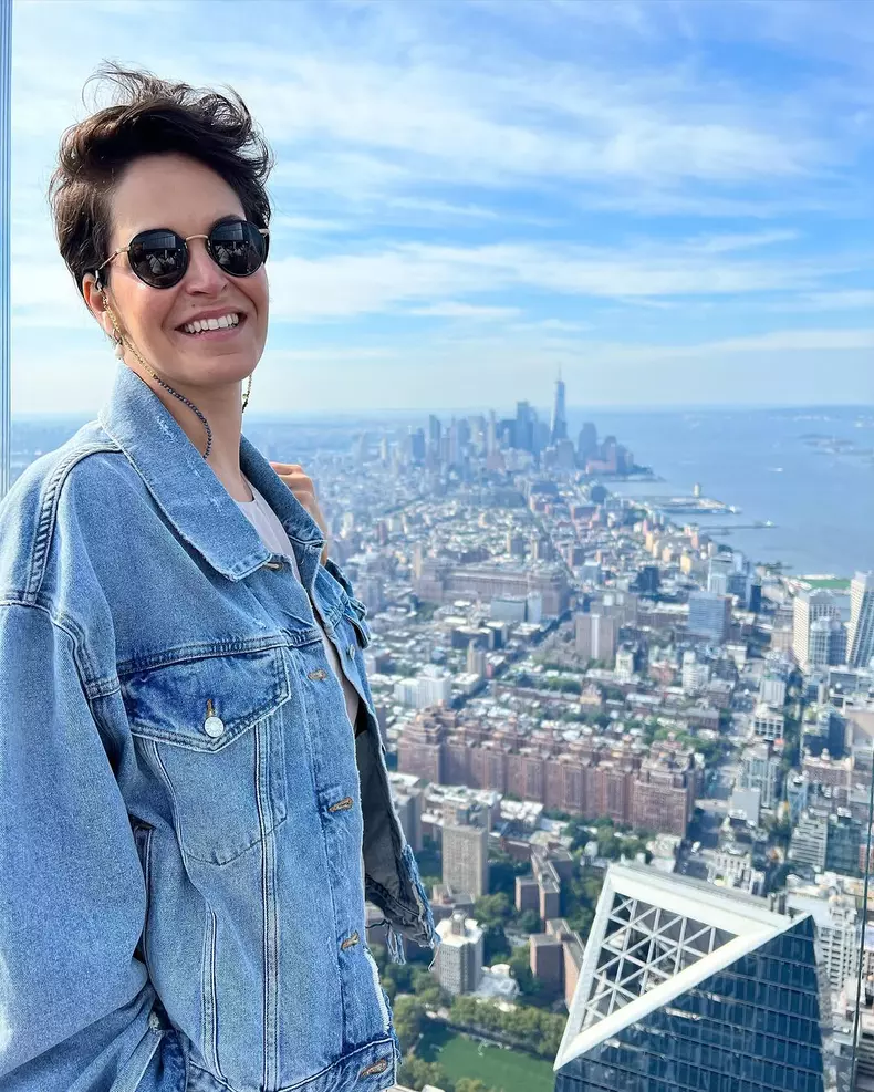 andreea remetan a semnat cu radio impuls post detinut de kanal d (5)