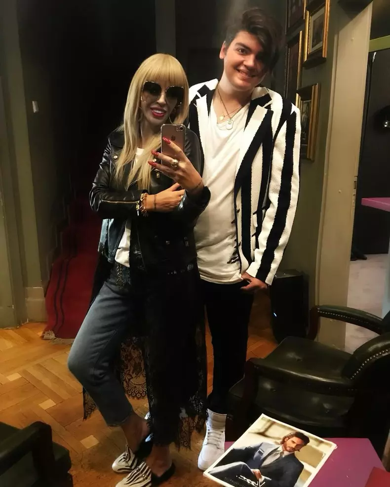 Raluca Bădulescu și fiul ei (2)