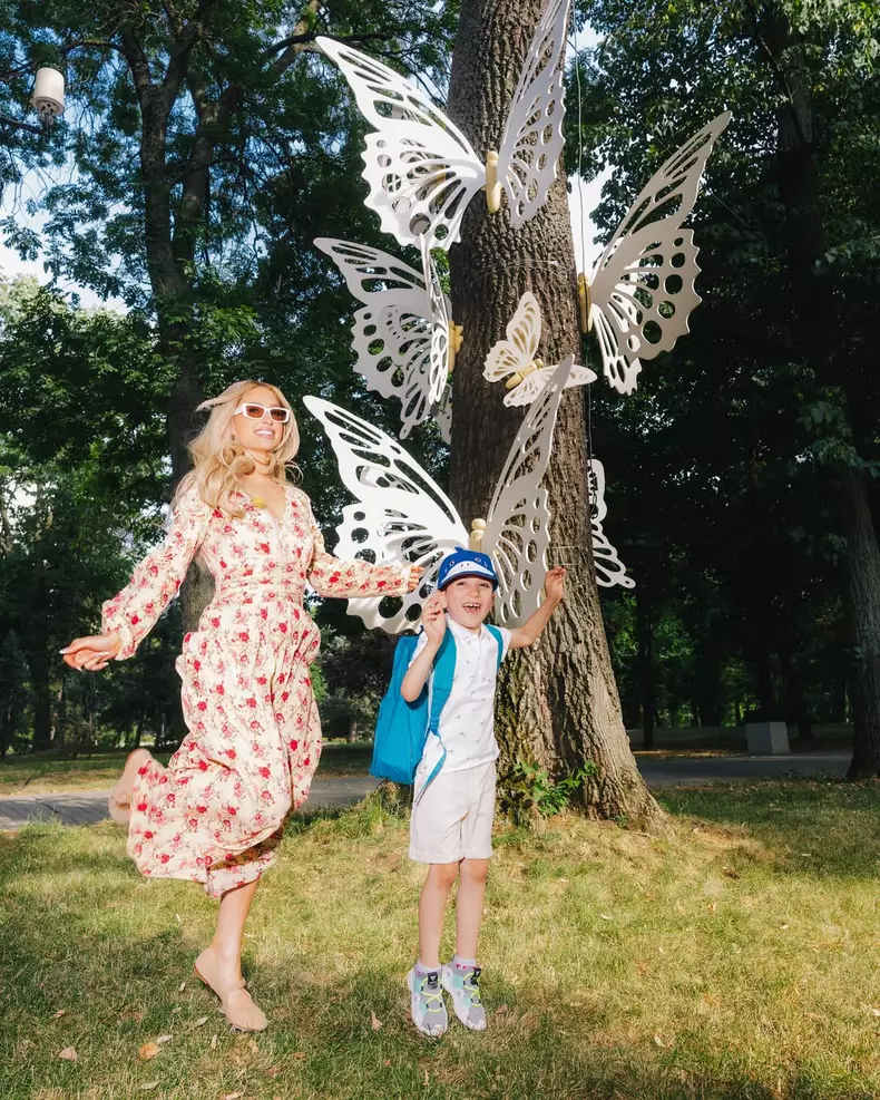 Paris Hilton a ajutat copiii nevoiași din România (11)