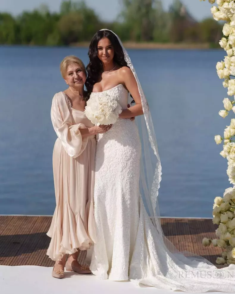 Mama Dorian Popa si nora ei